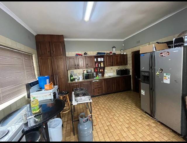 7 BEDROOM HOUSE FOR SALE IN ORANGE GROVE